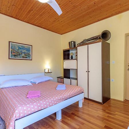 Rooms Nela Hum Exterior foto